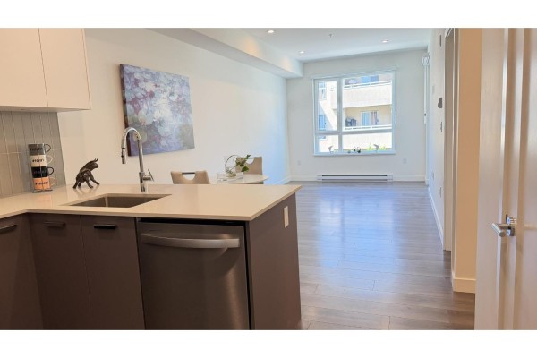 204 13777 75a Avenue, Surrey, BC, photo 3