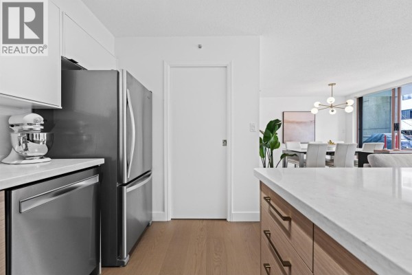 204 1633 W 8th Avenue, Vancouver, BC V6J5H7 Photo 5