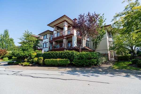 204 16469 64 Avenue, Surrey, BC, photo 2