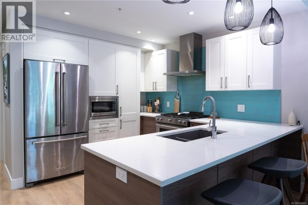 Kitchen - 204 1820 Maple Ave S, Sooke, BC V9Z0N9 Photo 5