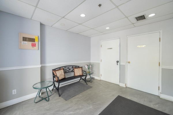 204 20350 54 Avenue, Langley, BC V3A8J4 Photo 4