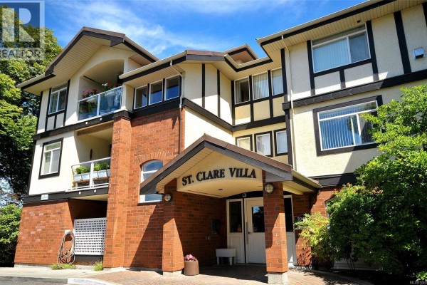 Apartment for sale at 204 2045 Carrick St, Oak Bay, BC - MLS® CiBeBQ