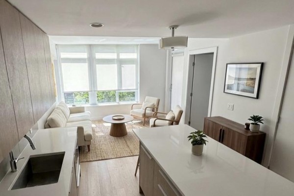 204 2738 Library Lane, North Vancouver, BC V7J0B3 Photo 4