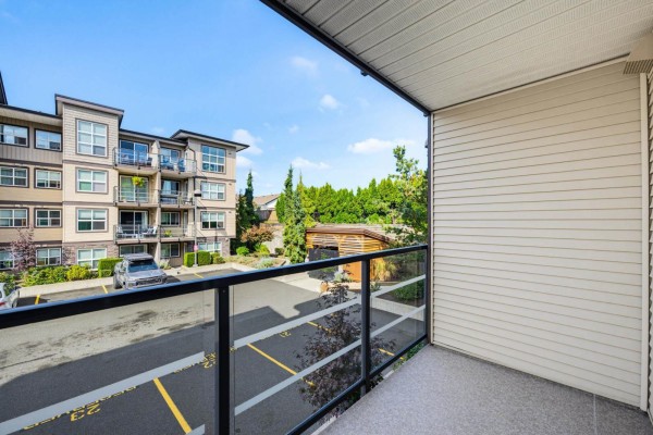 204 30525 Cardinal Avenue, Abbotsford, BC V2T0A8 Photo 5
