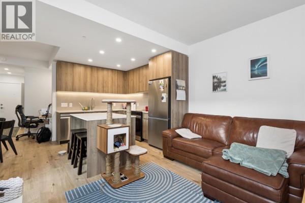 204 3596 Malsum Drive, North Vancouver, BC V7G0B5 Photo 4