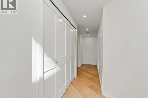 204 565 17 Street, West Vancouver, BC V7V3S9 Photo 2