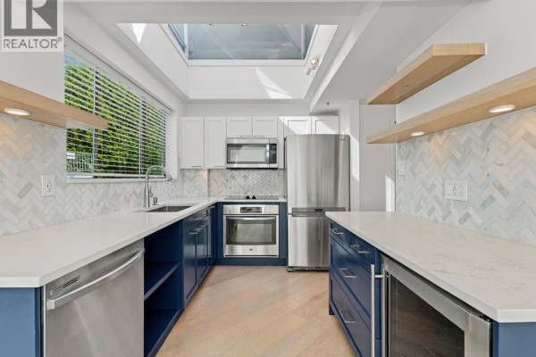 204 565 17 Street, West Vancouver, BC V7V3S9 Photo 4