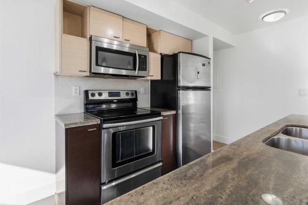 204 7445 120 Street, Delta, BC V4C0B3 Photo 3