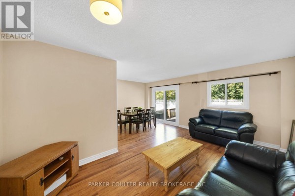 Dining room - 204 Beattie Avenue, New Tecumseth, ON L9R1B9 Photo 5