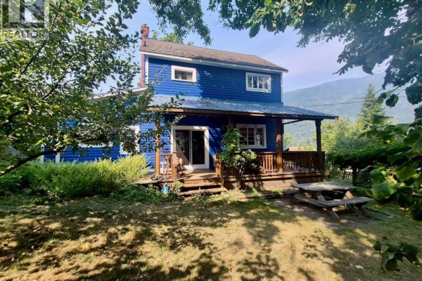 204 Chatham Street, Nelson, BC, photo 2