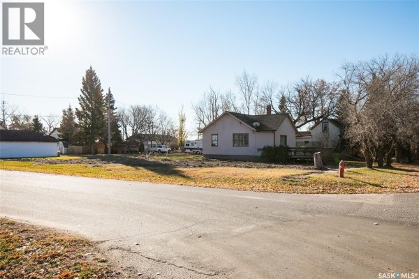 204 Chipman Street, Luseland, SK S0L2A0 Photo 5