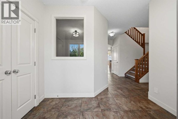 Dining room - 204 Eversyde Mews Sw, Calgary, AB T2Y5A4 Photo 3