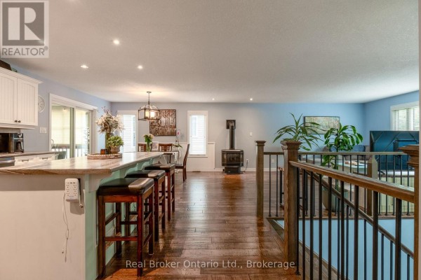 Laundry room - 204 Golf Course Road, Wasaga Beach, ON L9Z1S6 Photo 4