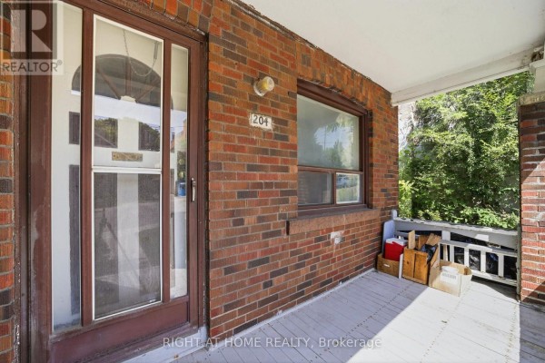 Kitchen - 204 Highfield Road, Toronto, ON M4L2V3 Photo 3
