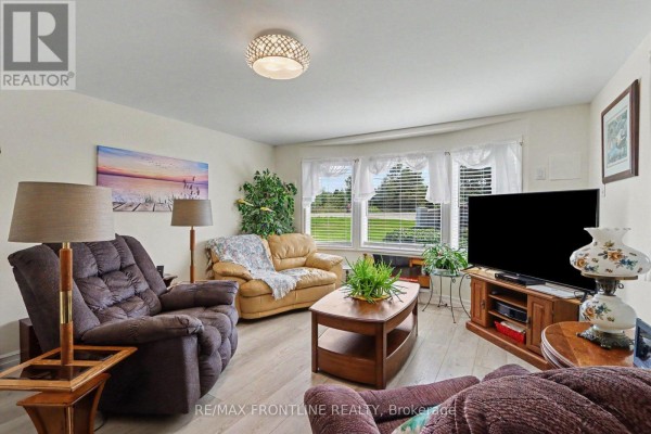 Primary Bedroom - 204 Hillview Road, Drummond/north Elmsley, ON K7H3C8 Photo 4