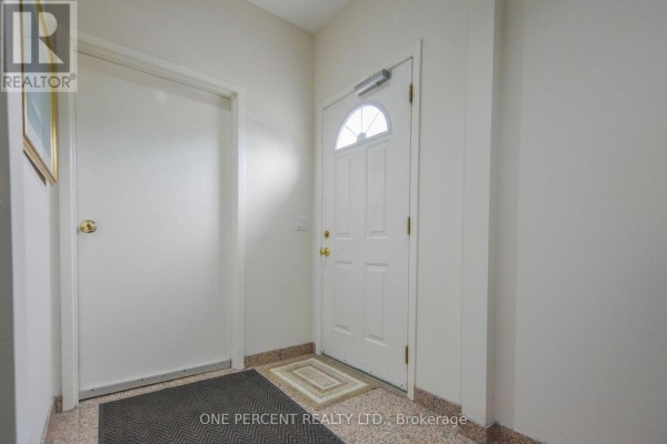 204 Sheppard Avenue W, Toronto, ON M2N1N1 Photo 5