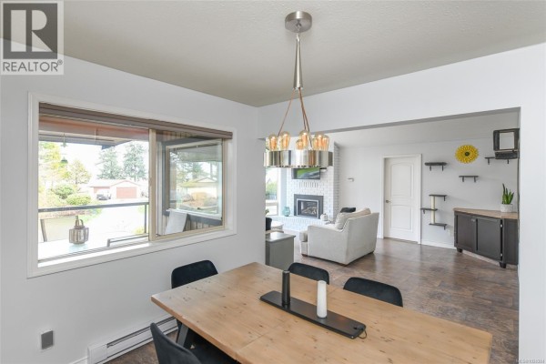 204 Spindrift Rd, Courtenay, BC, photo 2