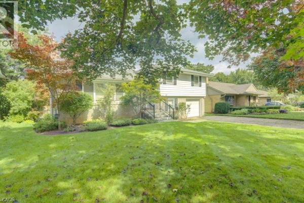 204 Stanley Drive, Waterloo, ON N2L1H4 Photo 5