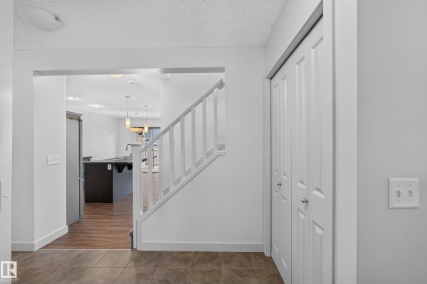 Family room - 204 Summerstone Ln, Sherwood Park, AB T8H0K2 Photo 4