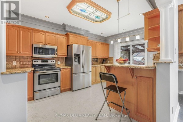 2040 Sunland Drive, Ottawa, ON, photo 3