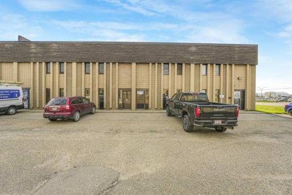 20406-20408 107 Ave Nw, Edmonton, AB T5S1W9 Photo 4