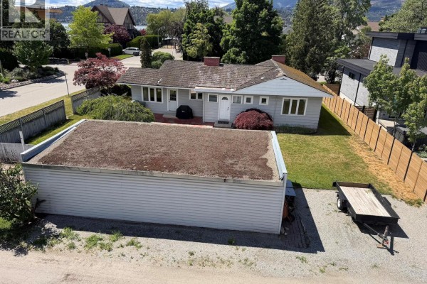 2041 Abbott Street, Kelowna, BC, photo 2