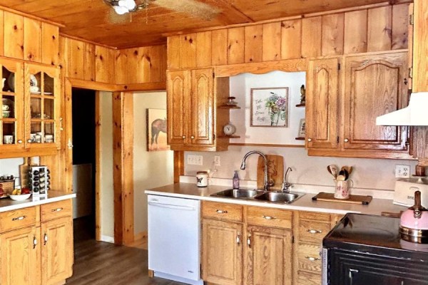 Kitchen - 2041 Strathlorne-scotsville Road, North Ainslie, NS B0E3M0 Photo 5