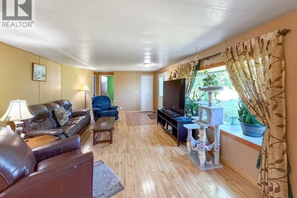 Bedroom - 20427 Highway 2, Rural Smoky River No  130, M D  Of, AB T0H1G0 Photo 5