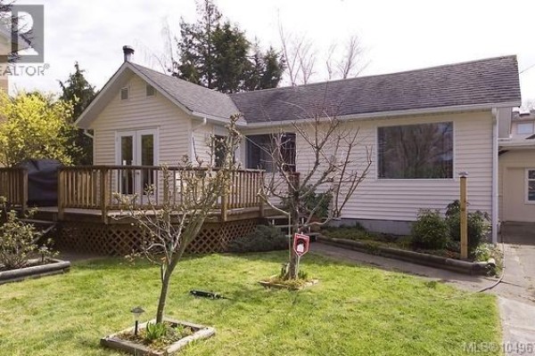2043 Milton St, Oak Bay, BC, photo 2