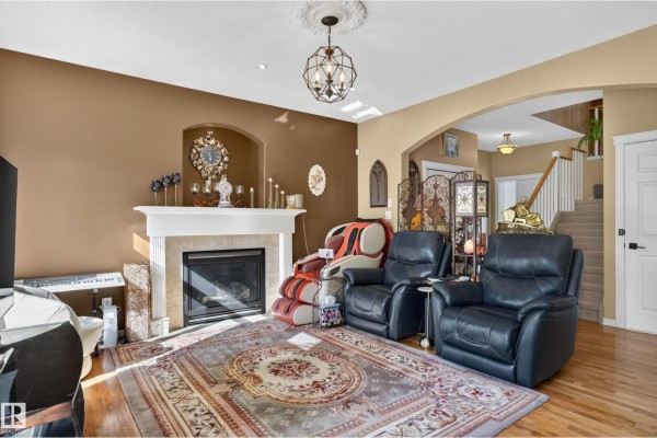 Kitchen - 20435 56 Av Nw, Edmonton, AB T6M0B8 Photo 3