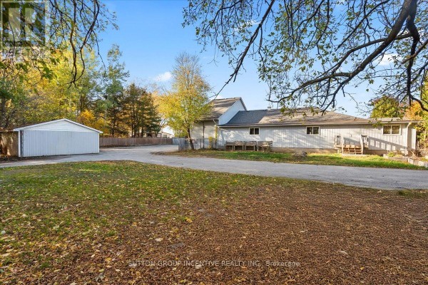 2044 25th Side Road, Innisfil, ON L9S1Z2 Photo 5
