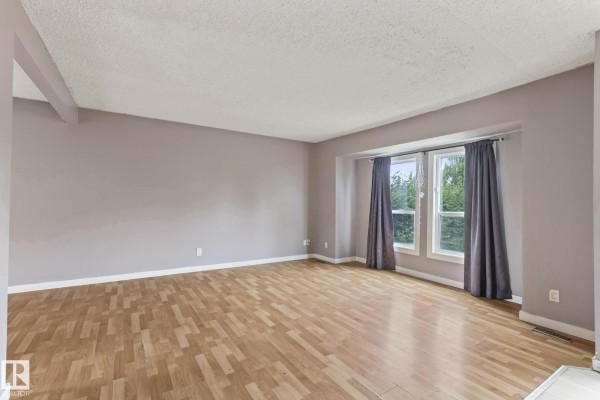 Bedroom 5 - 2045 46st Nw, Edmonton, AB T6L2T6 Photo 5