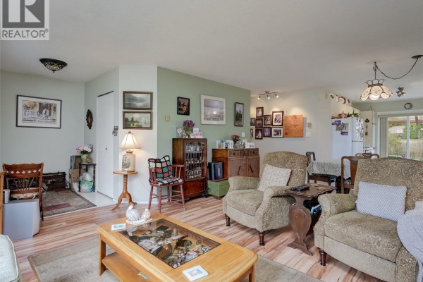 Ensuite - 2045 Winmeadow Pl, Sidney, BC V8L4S3 Photo 4