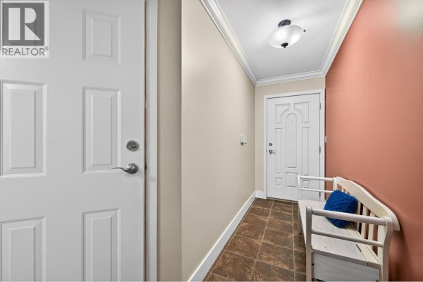 2046 Robson Place Unit# 4, Kamloops, BC, photo 2