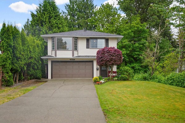 20474 43a Avenue, Langley, BC V3A3C8 Photo 2