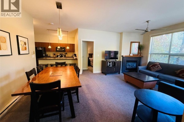 Living room - 2049 Summit Drive Unit# 215 D, Panorama, BC V0A1T0 Photo 5