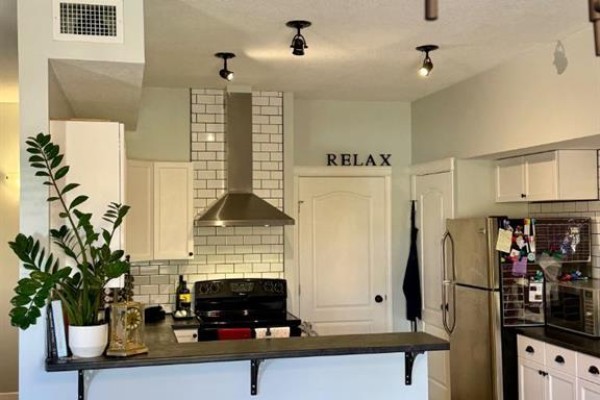 4pc Bathroom - 204a, 8640 103 Avenue, Grande Prairie, AB T8X0C3 Photo 3