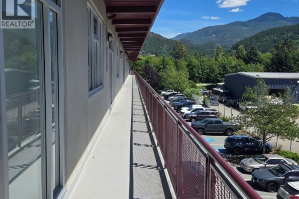 205, 206 & 207 39012 Discovery Way, Squamish, BC V8B0E5 Photo 5