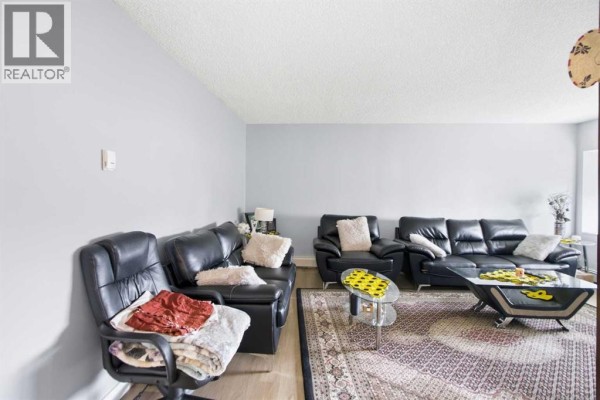 Kitchen - 205, 8231 Elbow, Calgary, AB T2V1K6 Photo 3