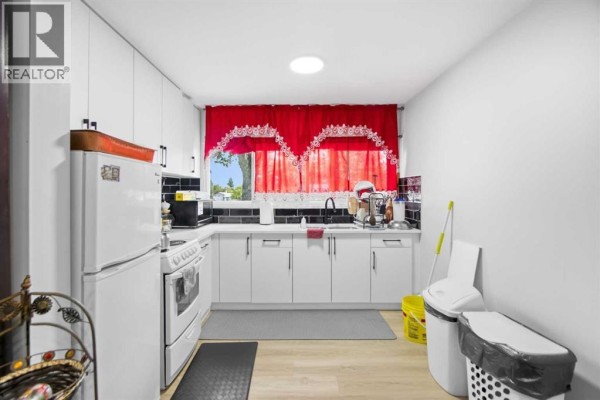 Bedroom - 205, 8231 Elbow, Calgary, AB T2V1K6 Photo 5