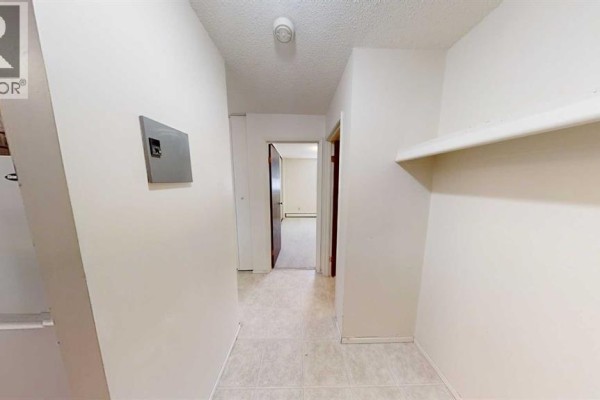 205, 9656 Hillcrest Drive, Grande Prairie, AB T8V1B1 Photo 4