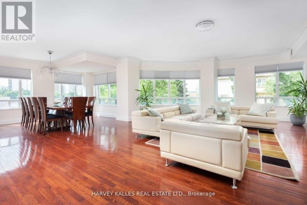 Living room - 205 - 1 Cordoba Drive, Vaughan, ON L4J8S3 Photo 4