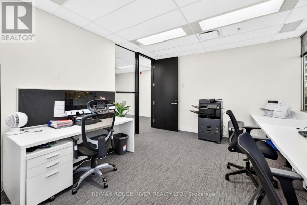 205 - 1315 Pickering Parkway, Pickering, ON L1V3P2 Photo 5