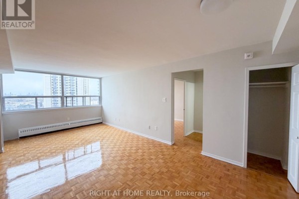 Dining room - 205 - 1440 Lawrence Avenue W, Toronto, ON M6L1B2 Photo 3