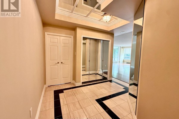 205 - 1480 Riverside Drive, Ottawa, ON K1G5H2 Photo 3