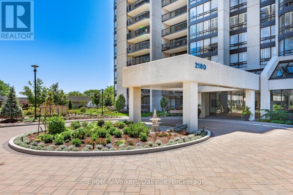 205 - 2180 Marine Drive, Oakville, ON, photo 3