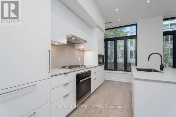 Kitchen - 205 - 22 Lombard Street, Toronto, ON M5C1M1 Photo 3