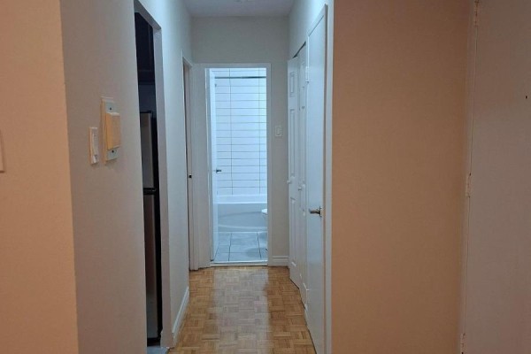 205 - 2202 Weston Road, Toronto, ON M9N1Y3 Photo 5