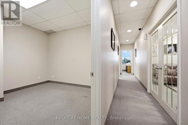205 - 2601 Matheson Boulevard E, Mississauga, ON L4W5A8 Photo 5