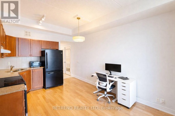 205 - 2737 Keele Street, Toronto, ON M3M2E9 Photo 5